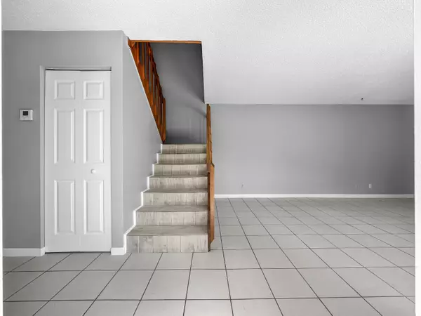 Palm Springs, FL 33461,166 Lake Arbor DR