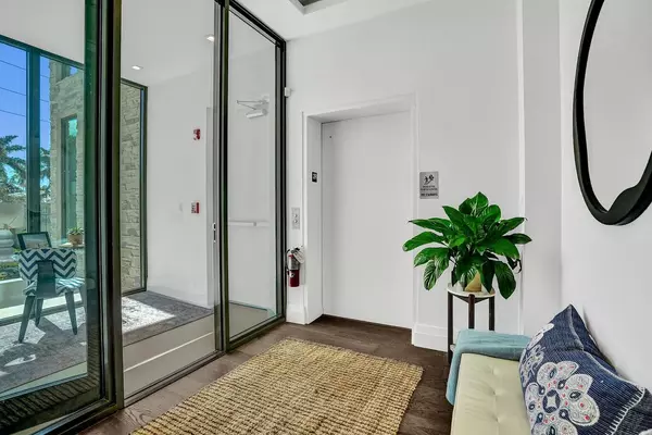 Delray Beach, FL 33483,1177 George Bush BLVD 208