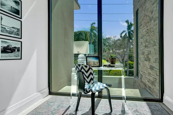 Delray Beach, FL 33483,1177 George Bush BLVD 208