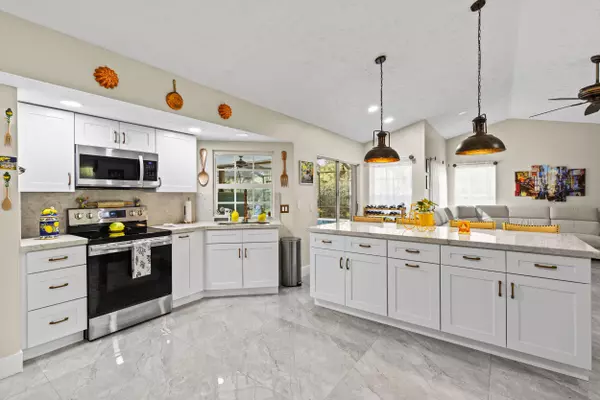 Saint Lucie West, FL 34986,1402 SW Bent Pine CV