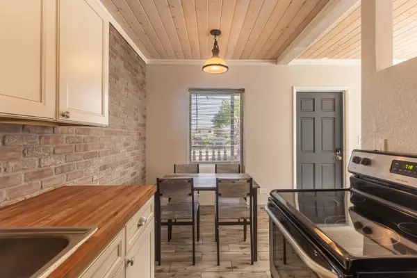 Lake Worth Beach, FL 33460,131 S Federal HWY 4