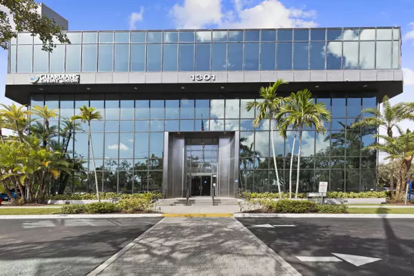 Boynton Beach, FL 33426,1301 N Congress AVE 310-B