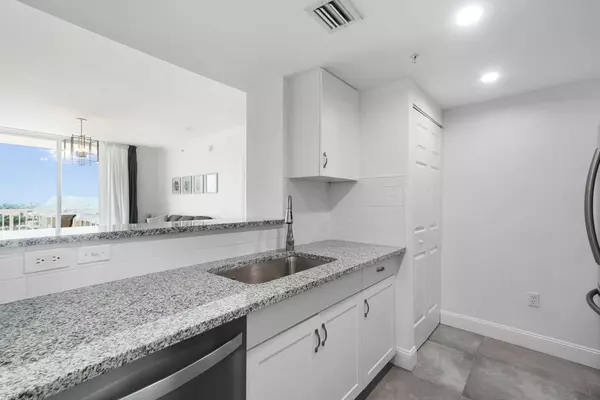 Boynton Beach, FL 33435,625 Casa Loma 908 BLVD 908