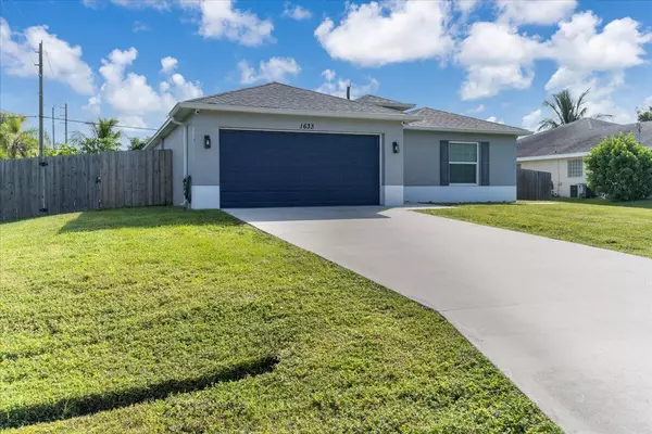 Port Saint Lucie, FL 34953,1633 SW Diamond ST