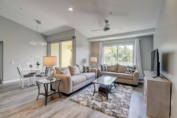 1223 Villa LN, Boynton Beach, FL 33435