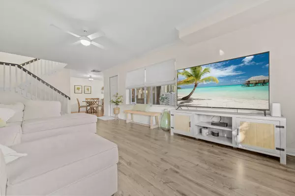 Lake Clarke Shores, FL 33406,8154 Chelsea CT 54c