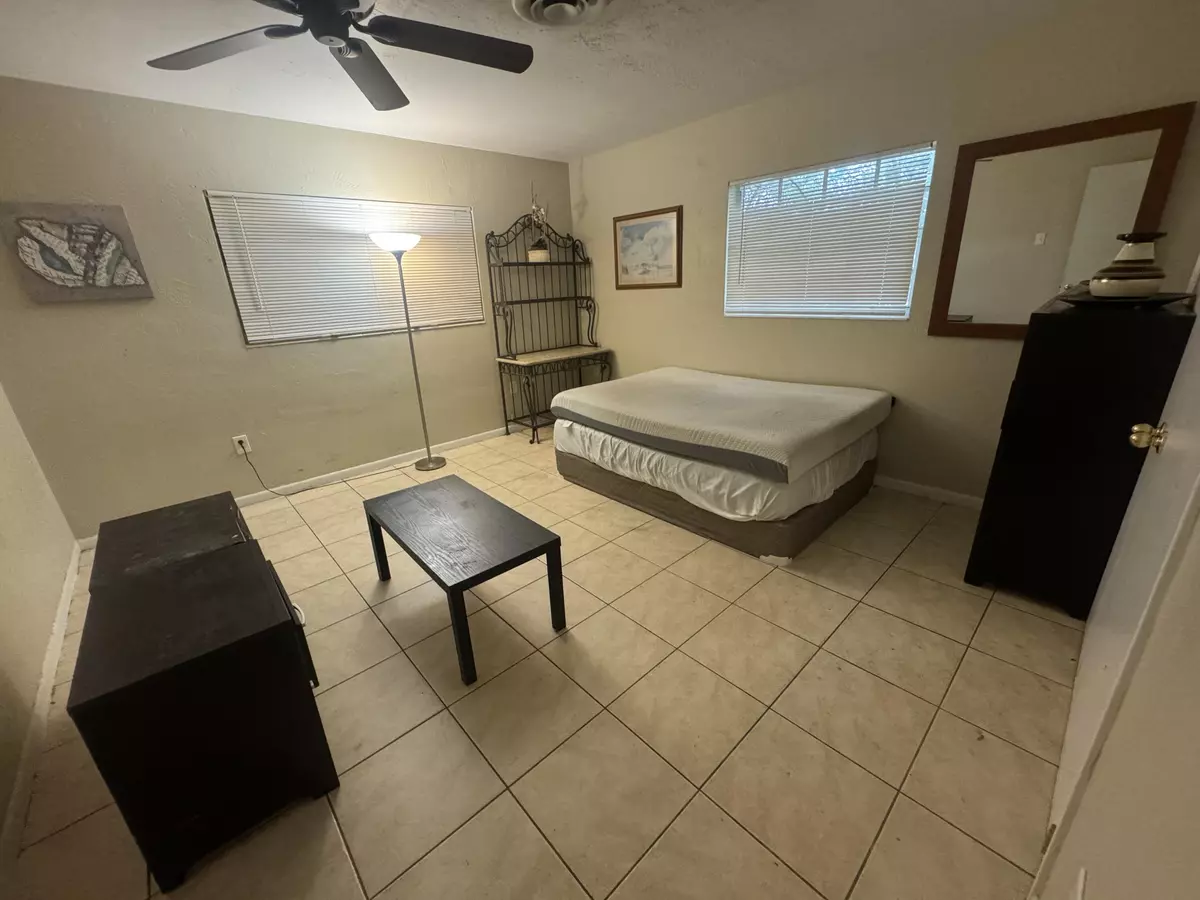 Boca Raton, FL 33432,198 SW 15th ST