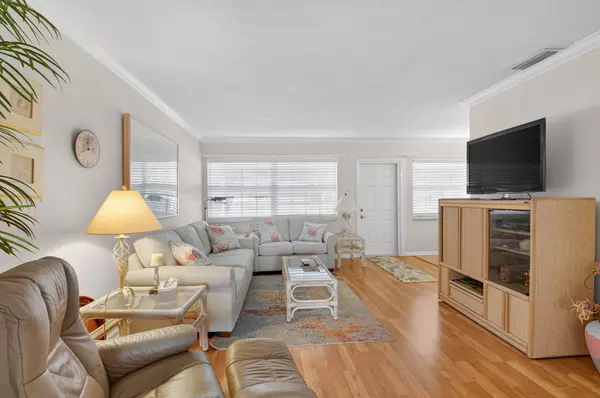 Ocean Ridge, FL 33435