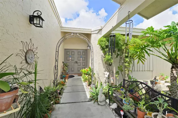 Boca Raton, FL 33433,22349 Treetop CIR