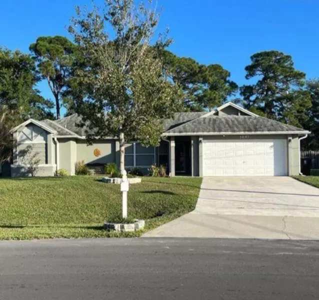 1697 SW Clover ST, Port Saint Lucie, FL 34953