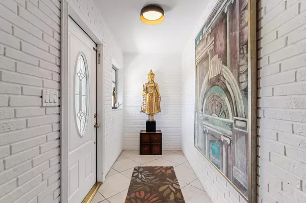 Lake Clarke Shores, FL 33406,8415 Pine Tree LN