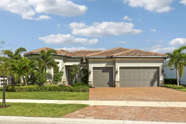 10815 Stellar CIR, Palm Beach Gardens, FL 33412