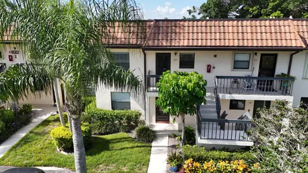 Lake Worth, FL 33467,7214 Golf Colony CT 205