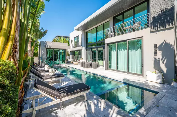 Boca Raton, FL 33432,520 NE 4th LN