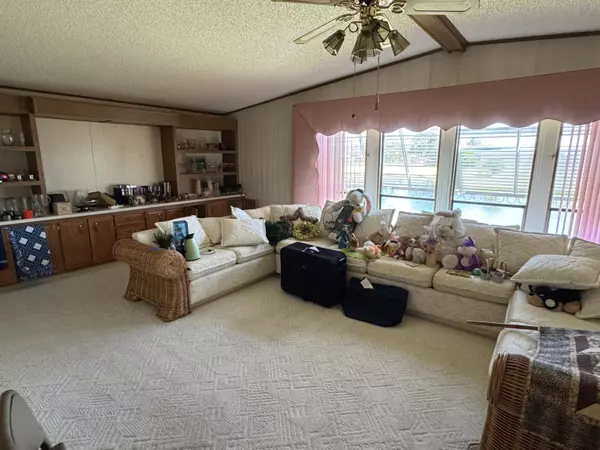 Port Saint Lucie, FL 34952,2942 Fiddlewood CIR