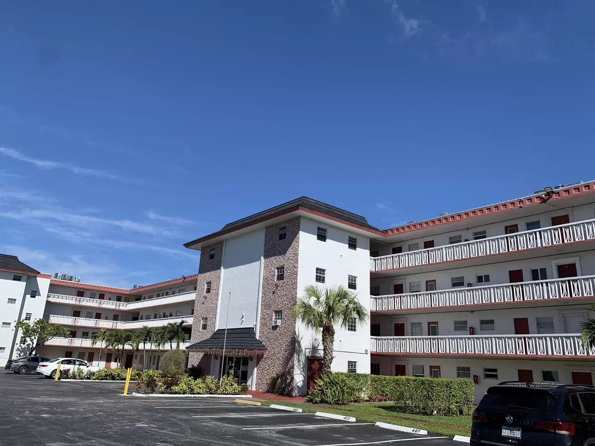 Lauderdale Lakes, FL 33319,4140 NW 44th AVE 405