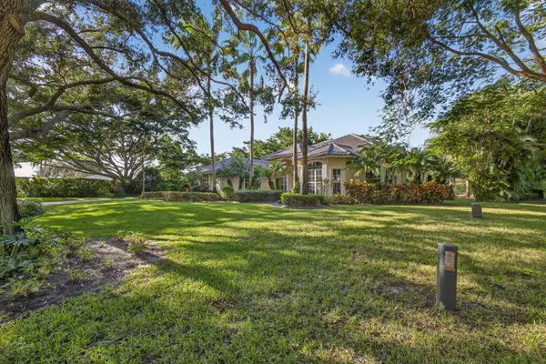 Tequesta, FL 33469,9923 SE Oak Tree TER