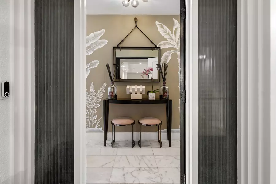 2150 Ibis Isle RD 8, Palm Beach, FL 33480