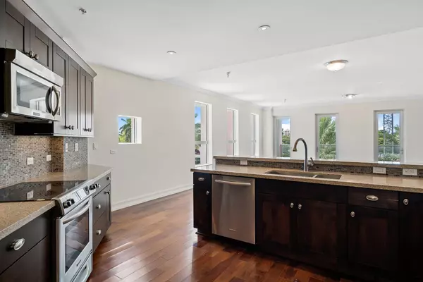 Boca Raton, FL 33432,455 E Palmetto Park RD 3w