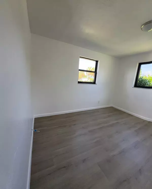 Boynton Beach, FL 33435