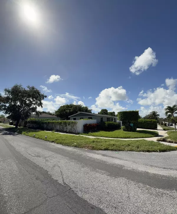 Boynton Beach, FL 33435