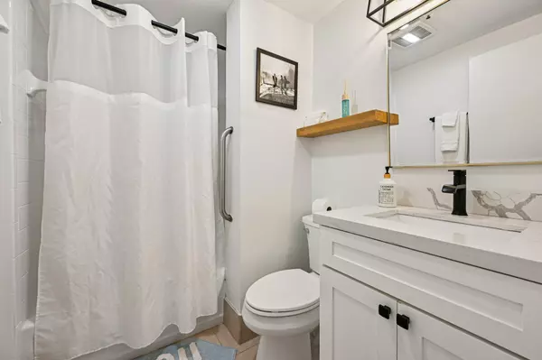 Palm Beach, FL 33480,235 Sunrise AVE 3032 & 3102