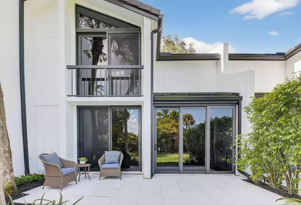 3802 Bridgewood DR, Boca Raton, FL 33434