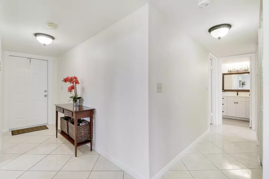 1700 Dover RD 106a, Delray Beach, FL 33445