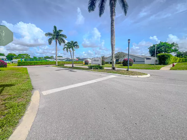 West Palm Beach, FL 33415,2641 W Gately DR 1003