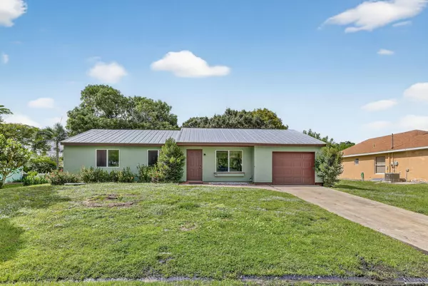 2252 SE Aneci ST, Port Saint Lucie, FL 34953