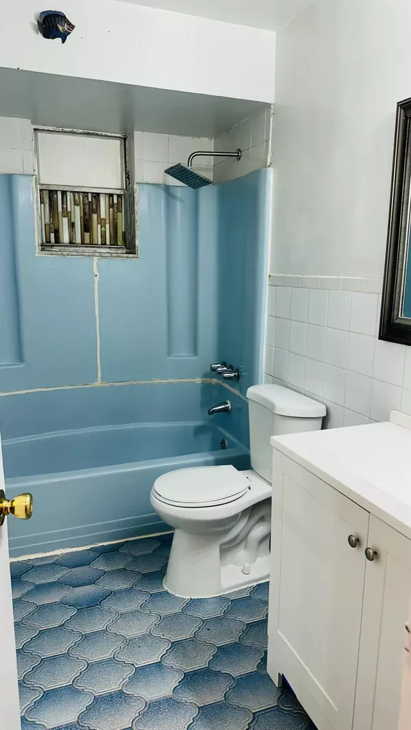 Palm Springs, FL 33461,3878 Kirk RD