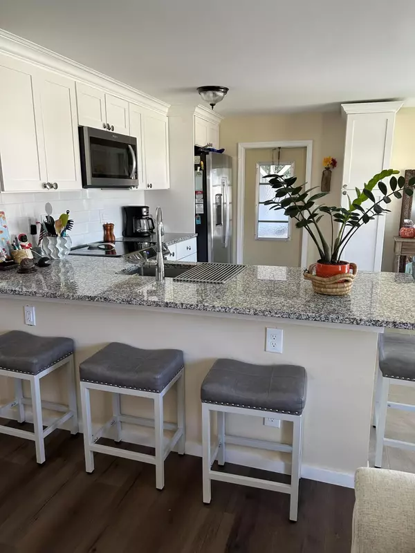 Port Saint Lucie, FL 34952,254 W Caribbean