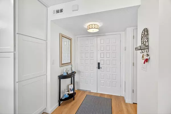 Stuart, FL 34996,1800 SE Saint Lucie BLVD 7-307