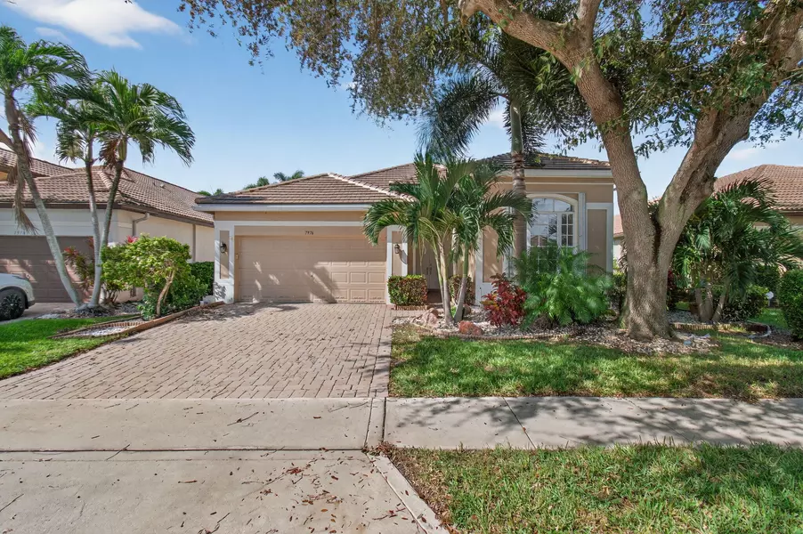 7976 Monarch CT, Delray Beach, FL 33446