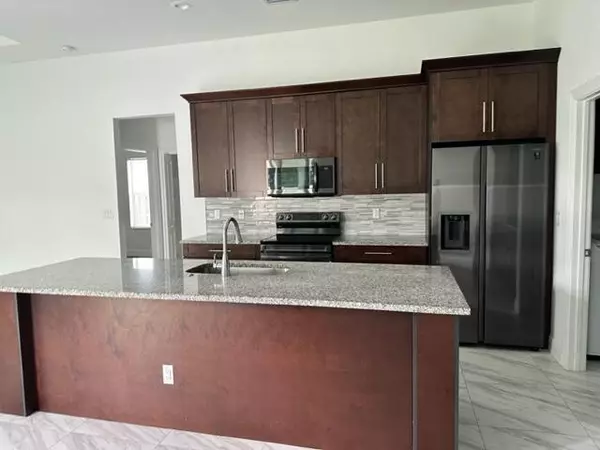 Port Saint Lucie, FL 34953,3882 SW Ridley ST