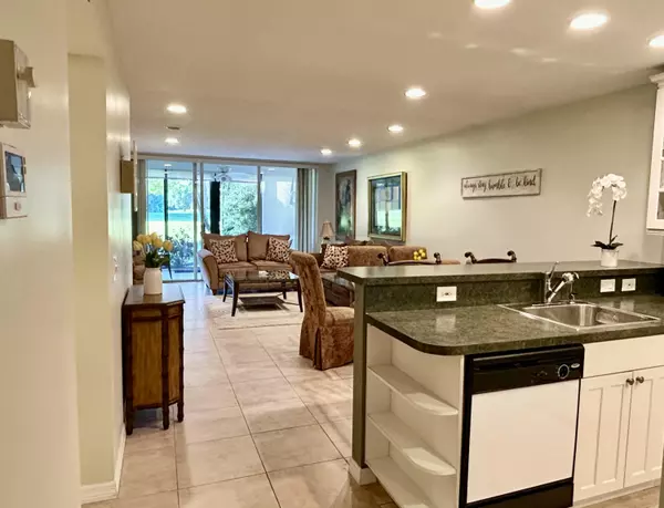 Lake Worth, FL 33467,4801 E Esedra CT 104