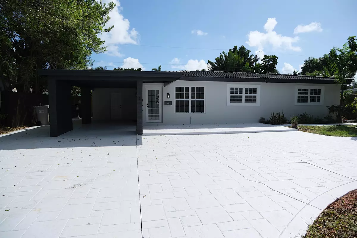 Pompano Beach, FL 33060,1084 SW 4th AVE