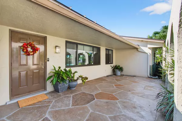 Delray Beach, FL 33444,714 Heron DR