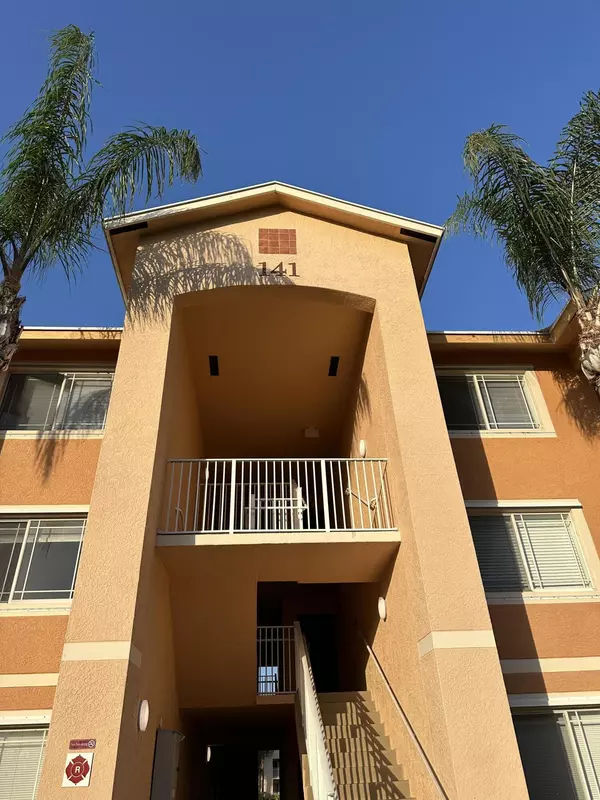 Port Saint Lucie, FL 34986,141 SW Palm DR 203