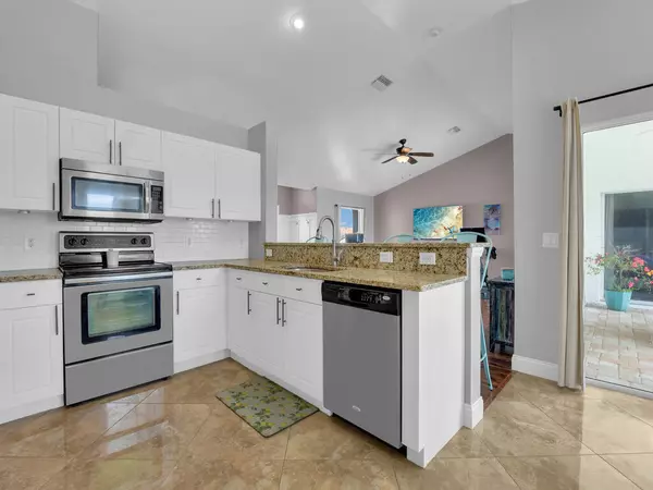 Cape Coral, FL 33993,821 NW 20th AVE