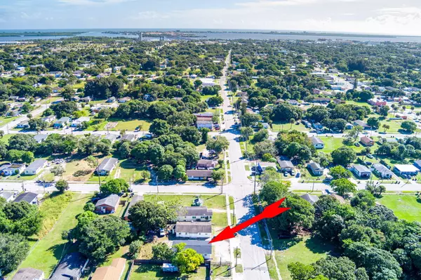 Fort Pierce, FL 34950,2108 E Avenue E