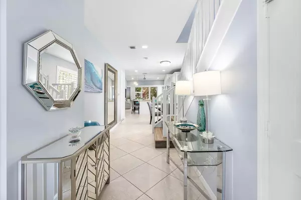 Palm Beach Gardens, FL 33418,12832 Trevi Isle DR