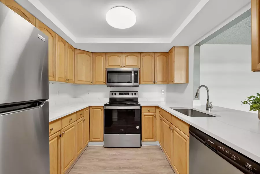 2513 S 17th St ST 206, Fort Pierce, FL 34982