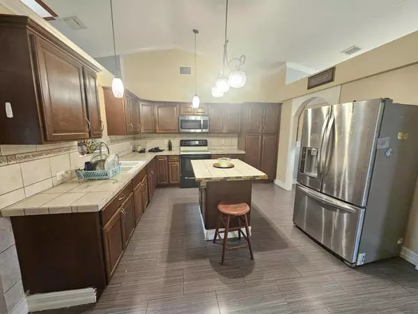 Port Saint Lucie, FL 34953,3641 SW Parsons ST