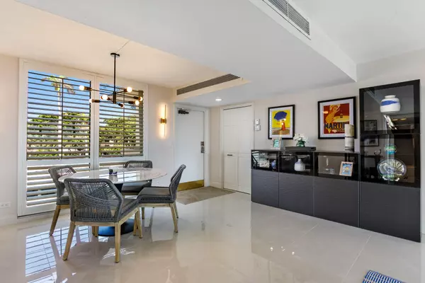 North Palm Beach, FL 33408,130 Lakeshore DR 323