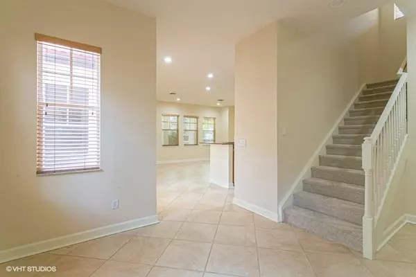 Palm Beach Gardens, FL 33410,872 Taft CT