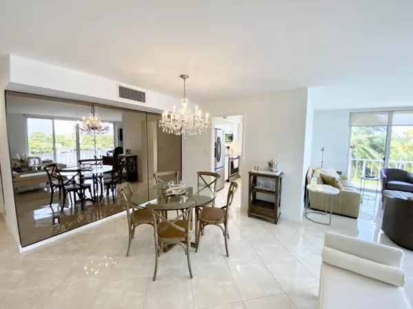 South Palm Beach, FL 33480,3575 S Ocean BLVD 404