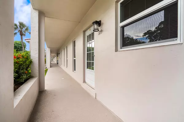 Boca Raton, FL 33431,250 NE 20th ST 1290