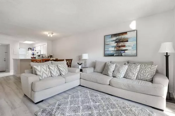 Pompano Beach, FL 33069,2230 N Cypress Bend DR 209