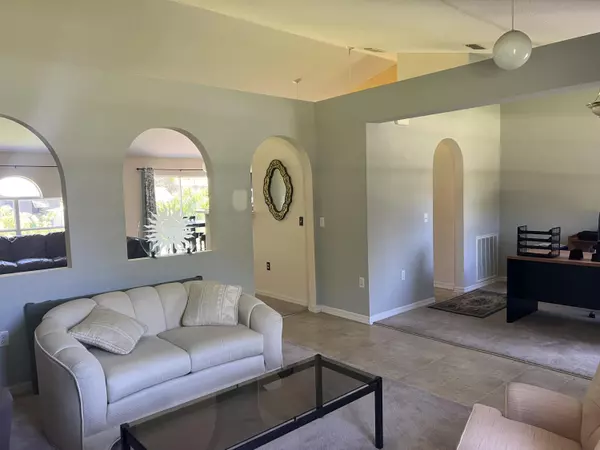 Vero Beach, FL 32967,8636 105th CT